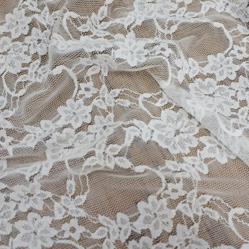 בד תחרה לבן