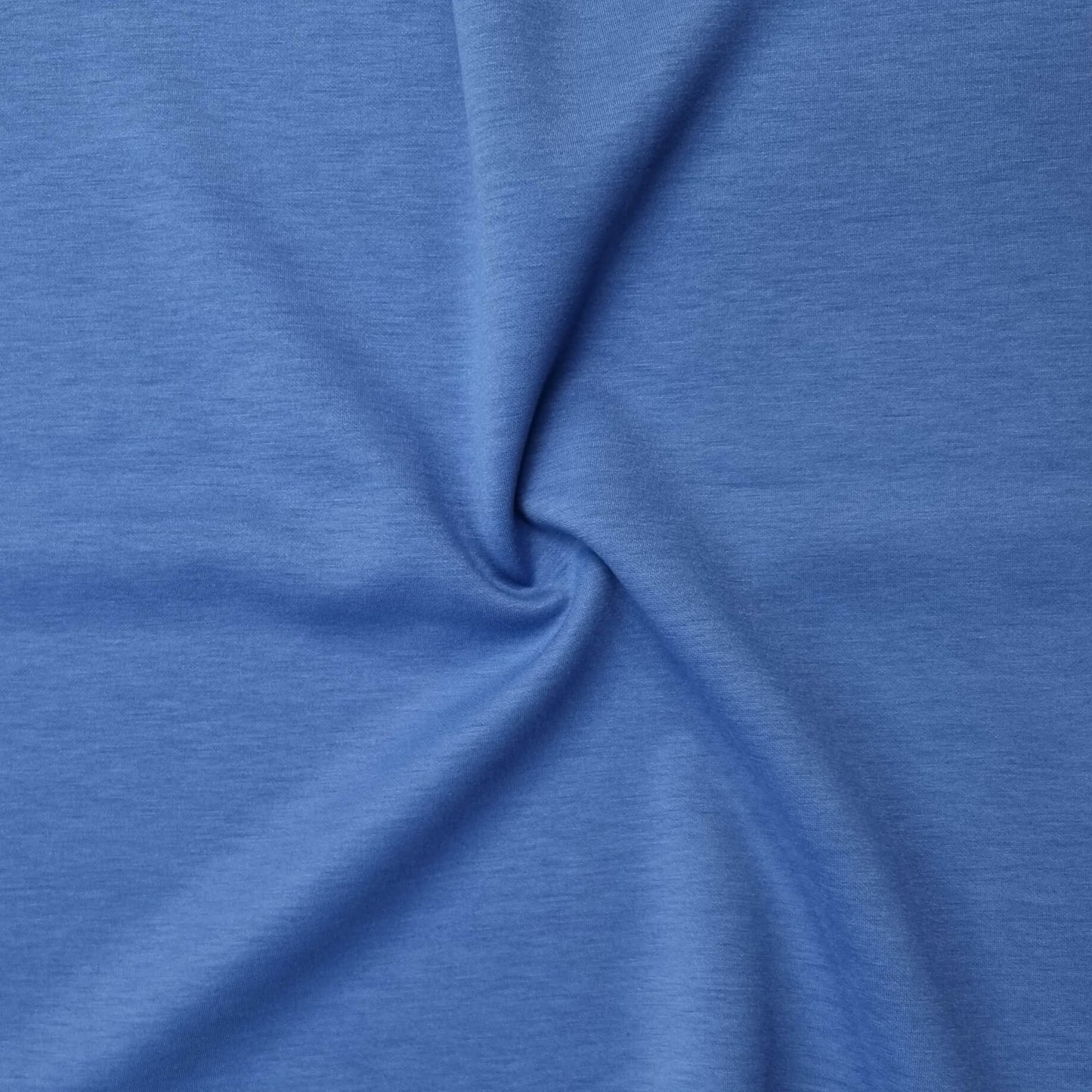 בד מודל דמוי כחול
