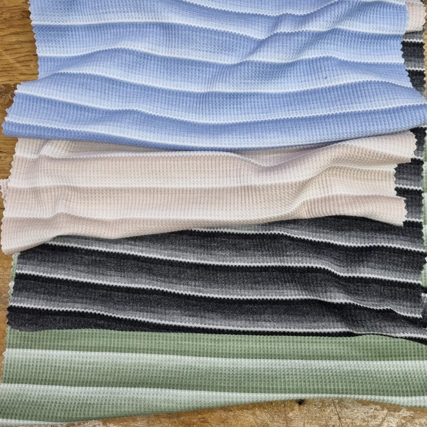 בד וופל פסים